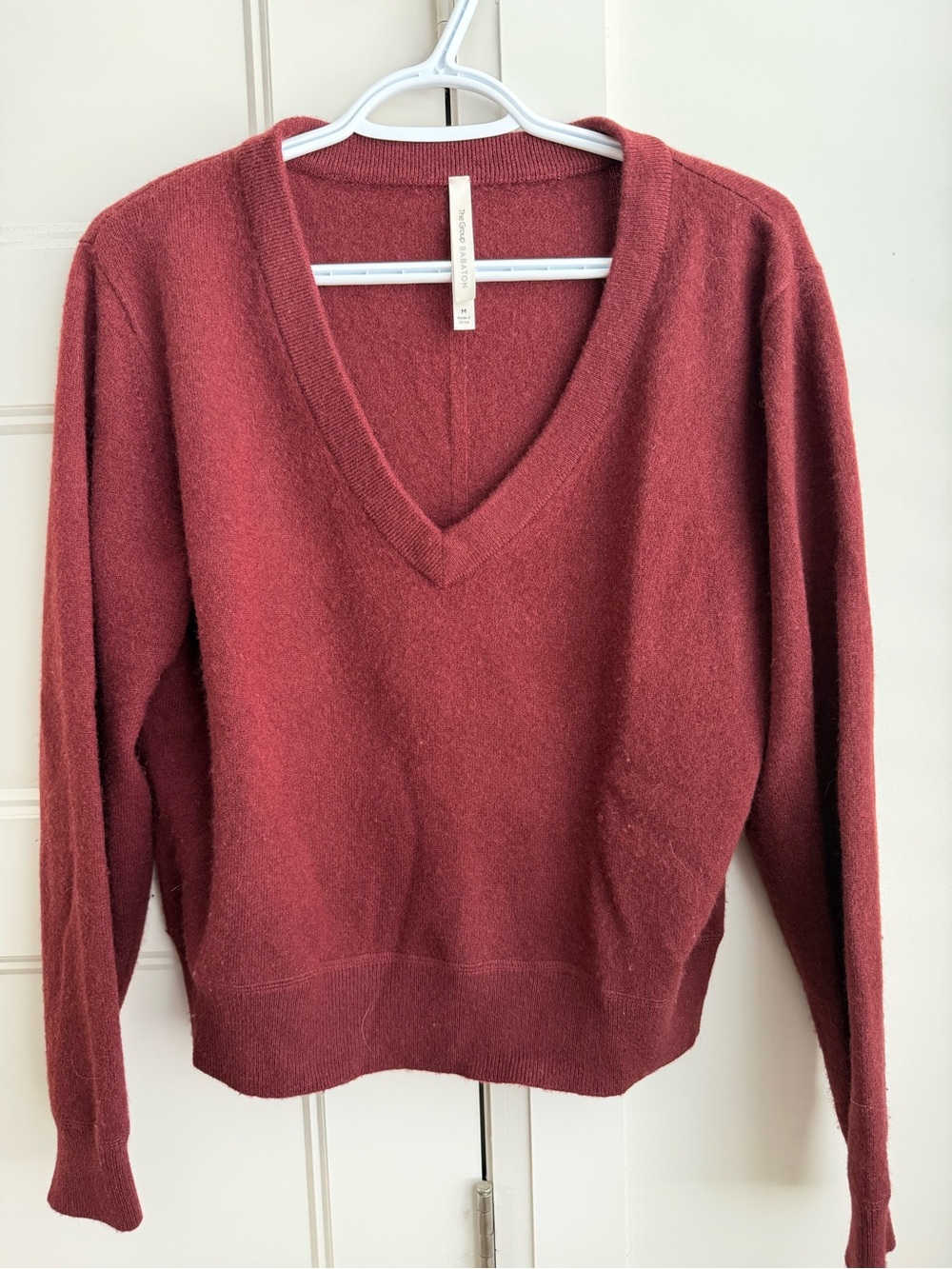 Babaton Cashmere V-Neck Sweater - Burgundy